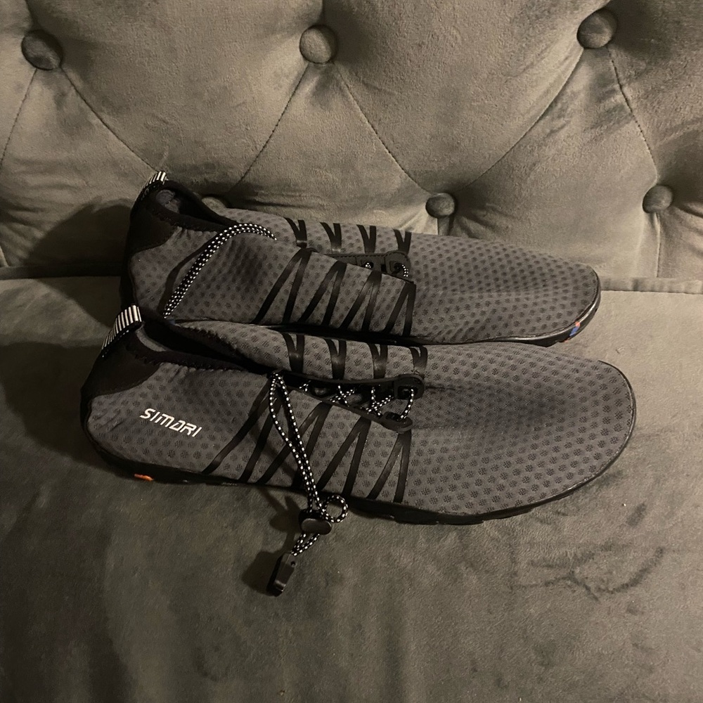 Mens new water shoes